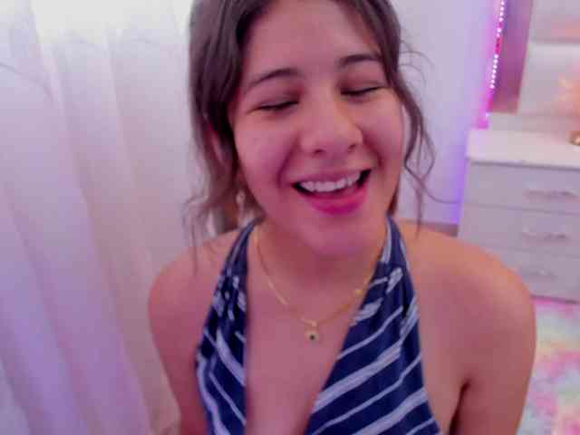 miaqueen021 webcam