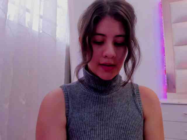 miaqueen021 webcam