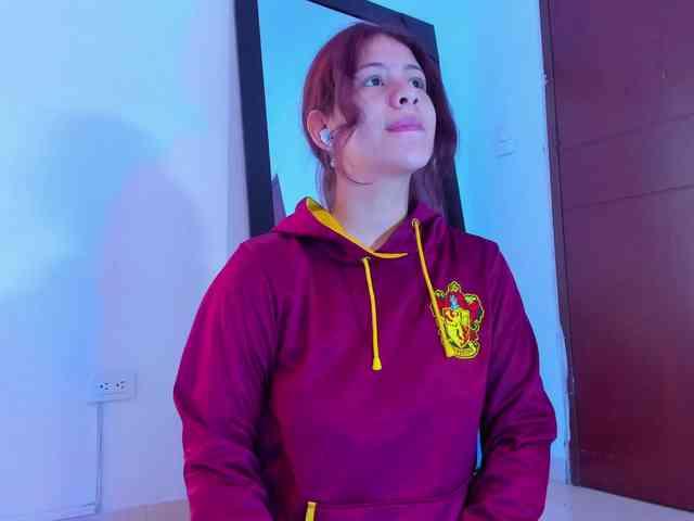 miaqueen021 webcam