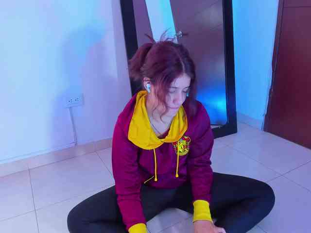 miaqueen021 webcam
