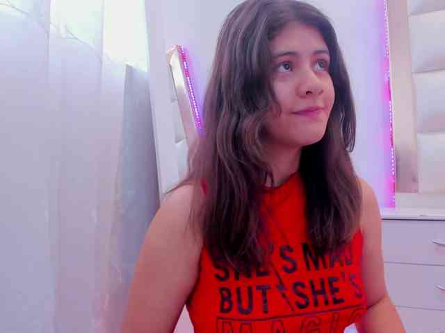miaqueen021 webcam