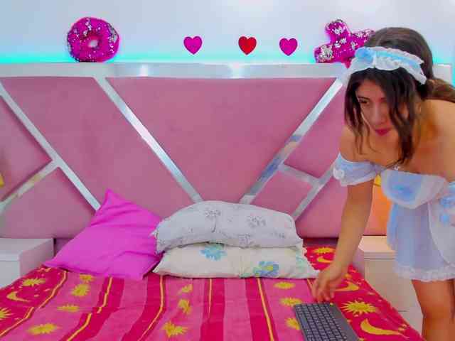 miaqueen021 webcam