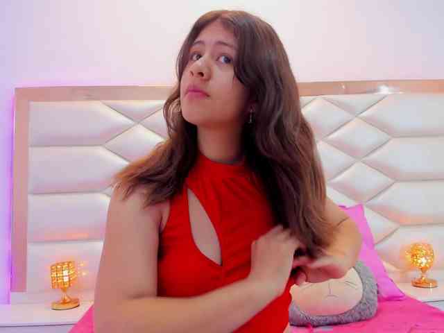 miaqueen021 webcam
