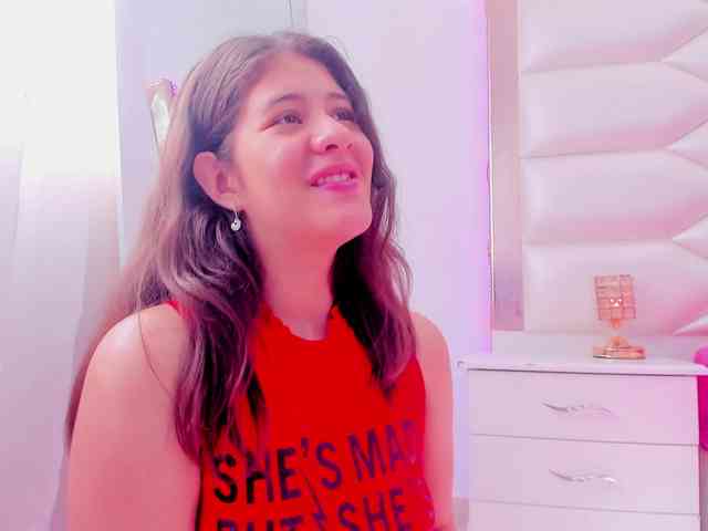 miaqueen021 webcam