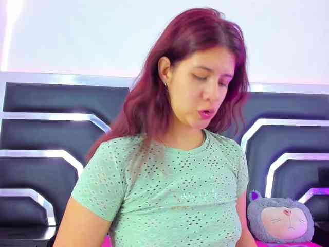 miaqueen021 webcam