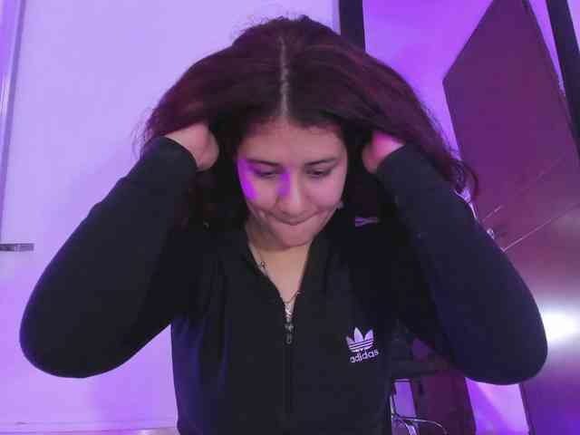 miaqueen021 webcam