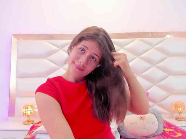 miaqueen021 webcam
