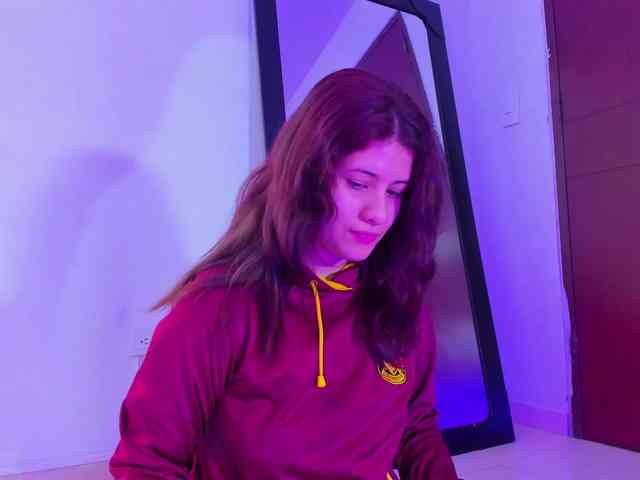 miaqueen021 webcam