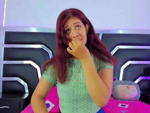 miaqueen021 webcam