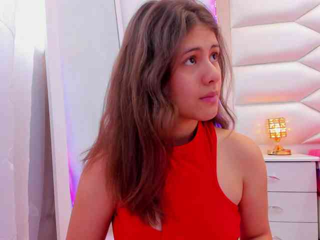miaqueen021 webcam