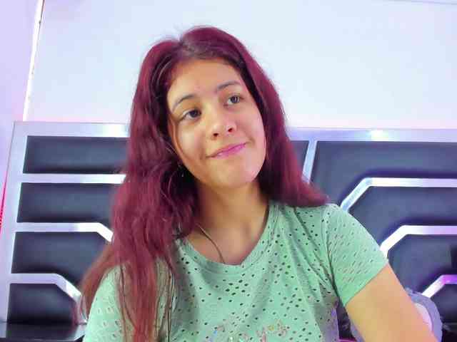 miaqueen021 webcam