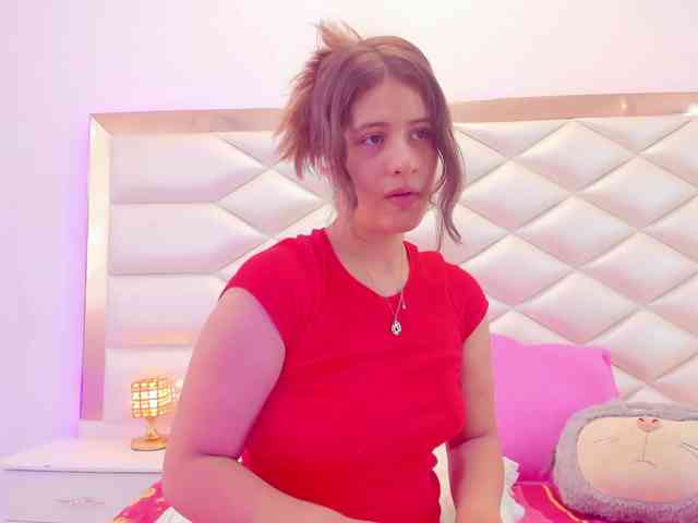 miaqueen021 webcam
