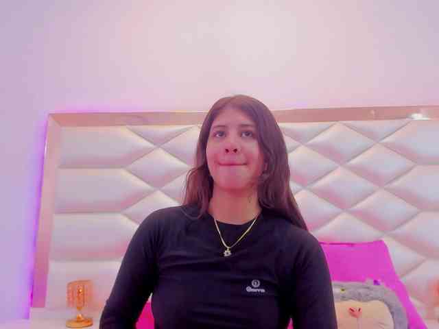 miaqueen021 webcam