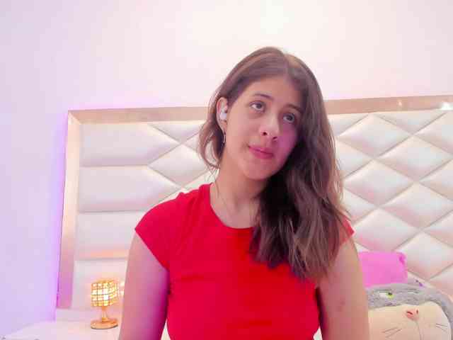 miaqueen021 webcam