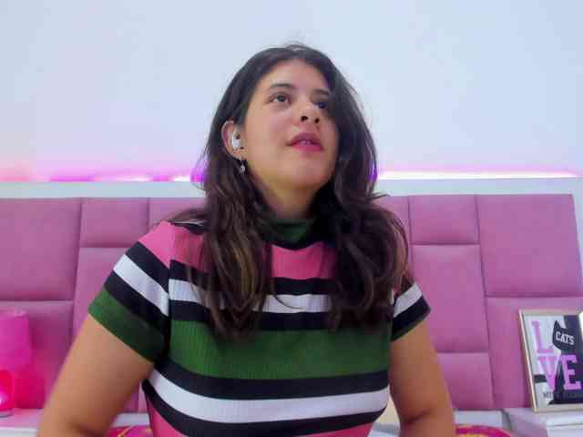 miaqueen021 webcam