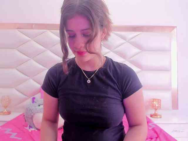 miaqueen021