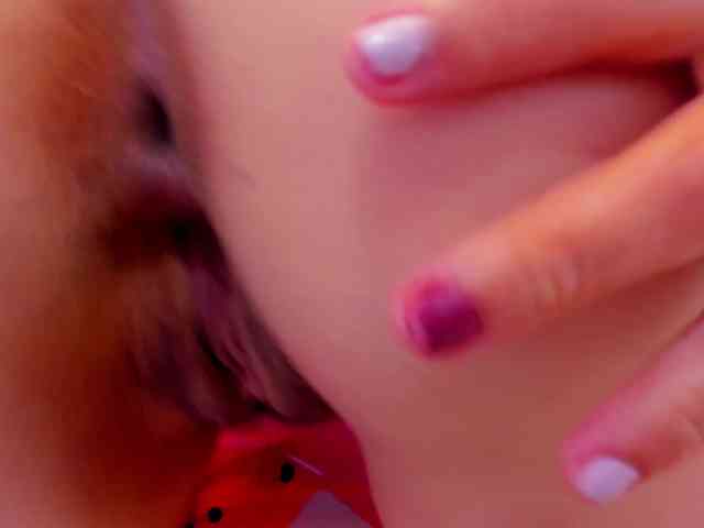 miaqueen021 webcam