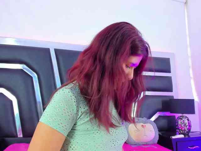 random chat Miaqueen021