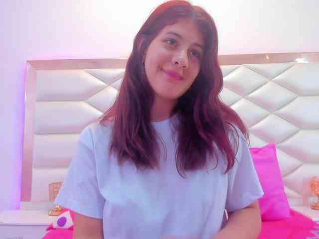 miaqueen021 webcam