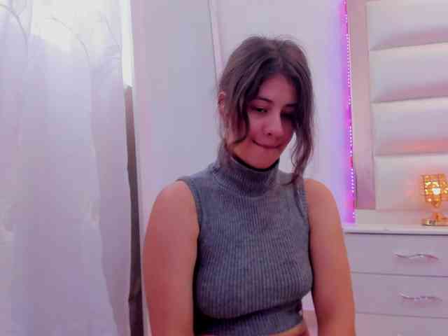 miaqueen021 webcam