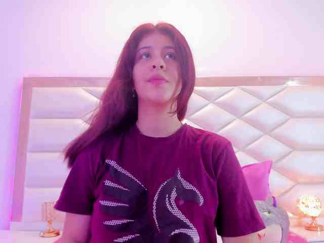 miaqueen021 webcam