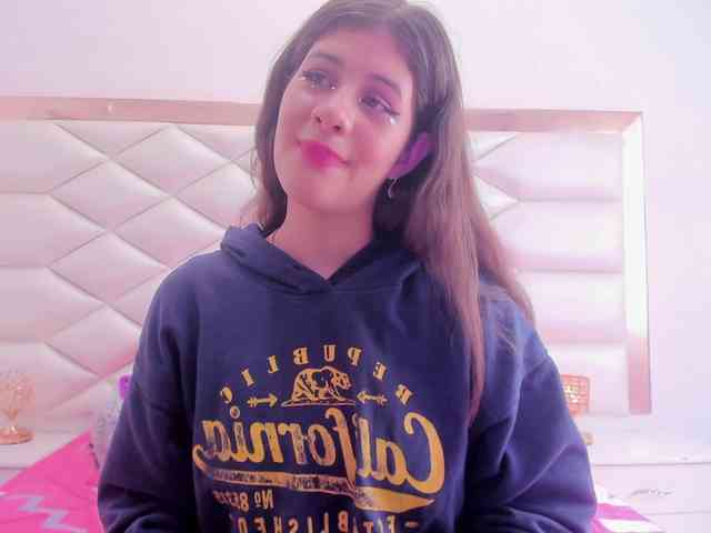 miaqueen021 webcam