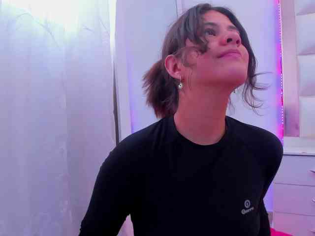 miaqueen021 webcam
