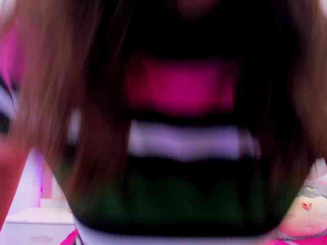 miaqueen021 webcam