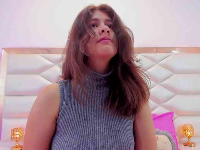 miaqueen021 webcam