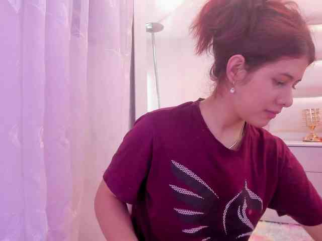 miaqueen021