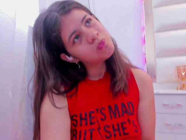 miaqueen021 webcam