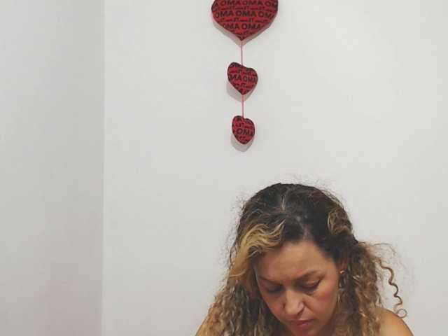 Watch sweet slut Ariellth ariellth from BongaCams