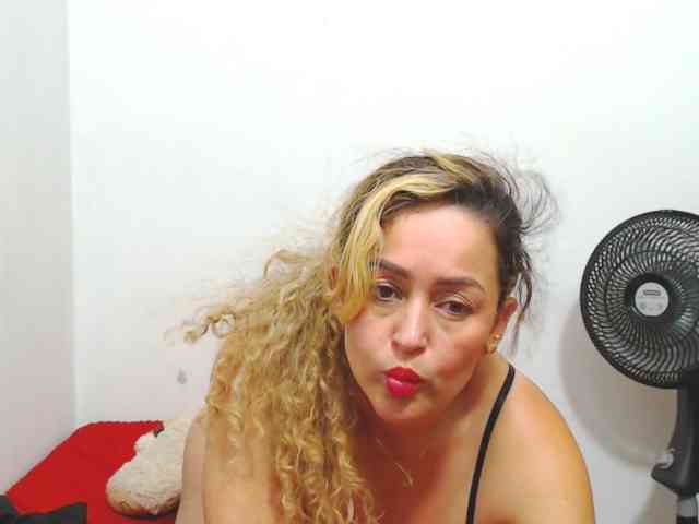 ariellth Live Webcam on BongaCams