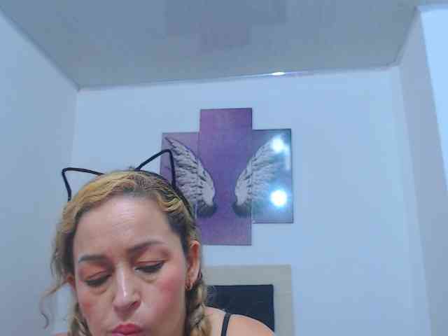 ariellth webcam