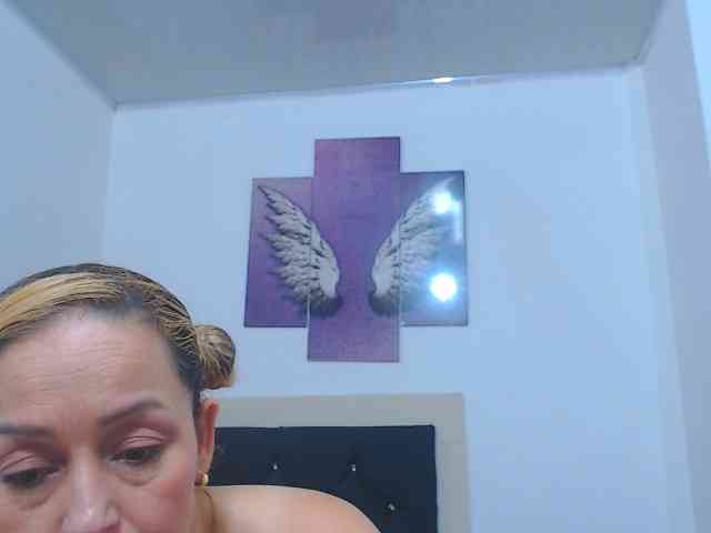 ariellth webcam