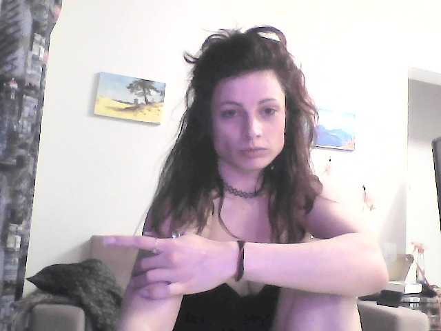 RoxyLover's BongaCams show and profile