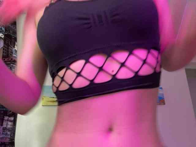RoxyLover webcam