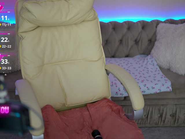 LovelyyBell's BongaCams show and profile