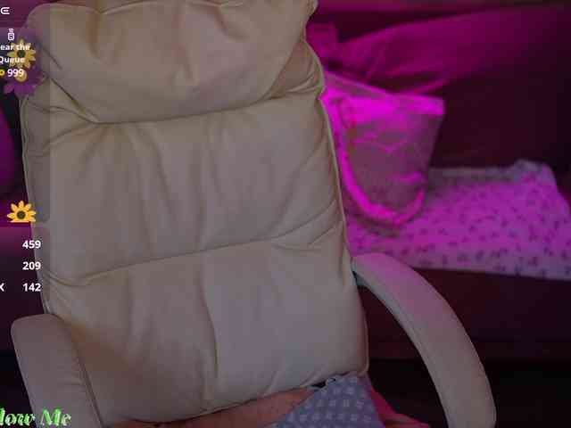 LovelyyBell webcam
