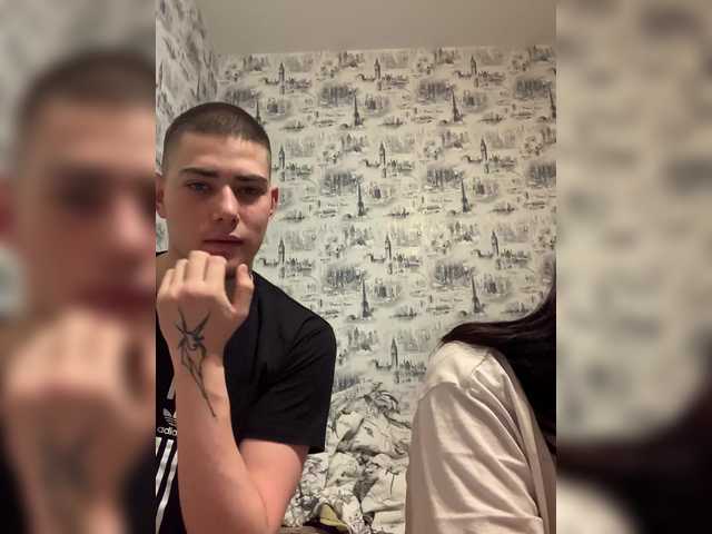 TUYA2's BongaCams show and profile