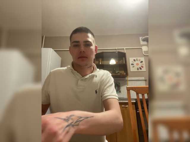 TUYA2's BongaCams show and profile