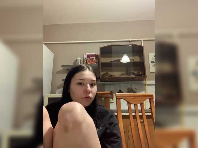 TUYA2's BongaCams show and profile