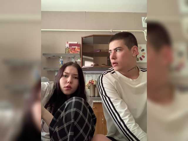 TUYA2's BongaCams show and profile