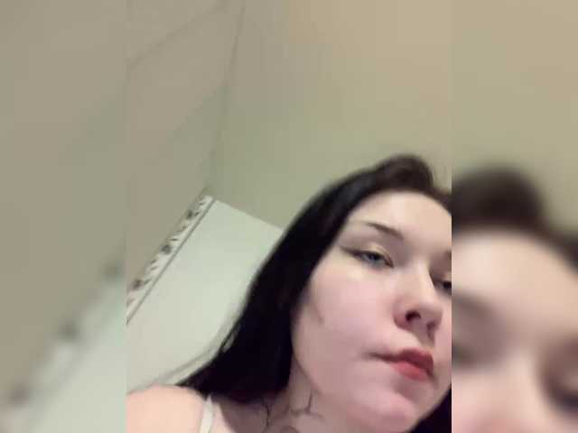 TUYA2's BongaCams show and profile