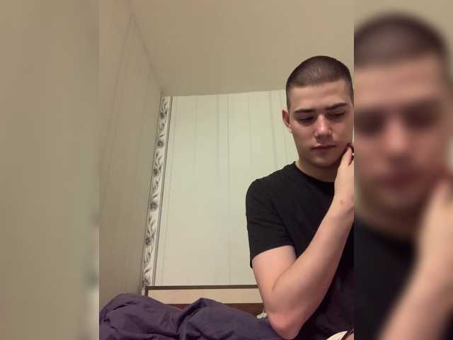 TUYA2's BongaCams show and profile