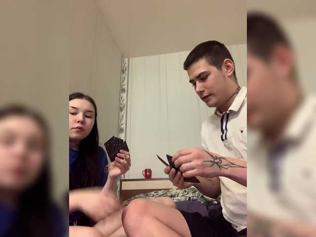 TUYA2's BongaCams show and profile