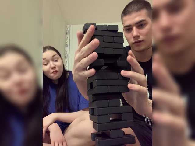 TUYA2's BongaCams show and profile