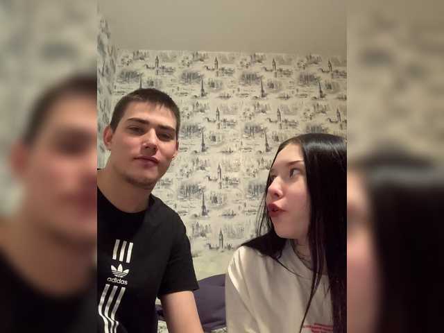 TUYA2's BongaCams show and profile