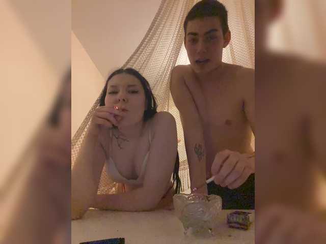 Sex chat gratuit in direct cu TUYA2 pe BongaCams
