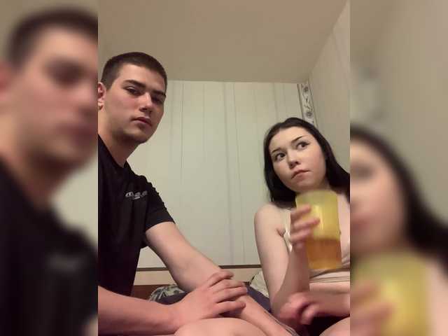 TUYA2's BongaCams show and profile